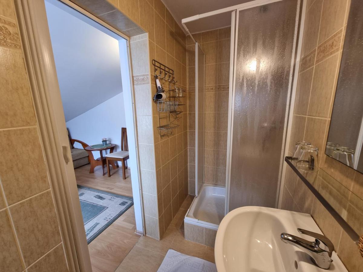 Abigel Vendeghaz Hotell Miskolc Eksteriør bilde