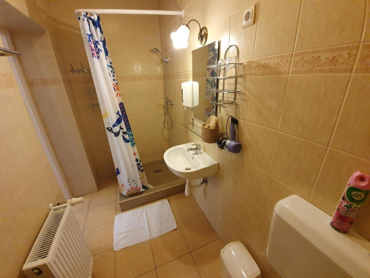 Abigel Vendeghaz Hotell Miskolc Eksteriør bilde